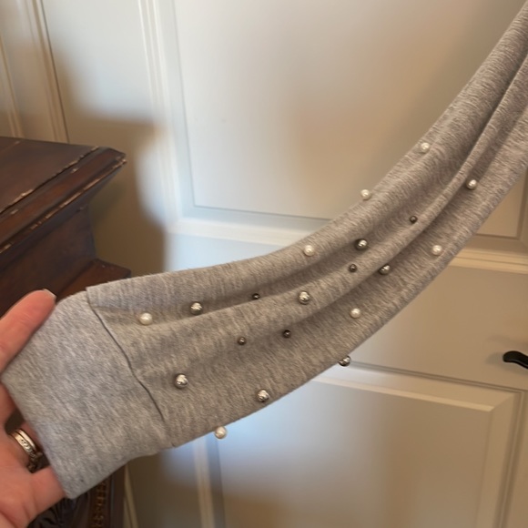 Marc New York cropped light hoodie with bead detail. Size L. - Picture 2 of 5